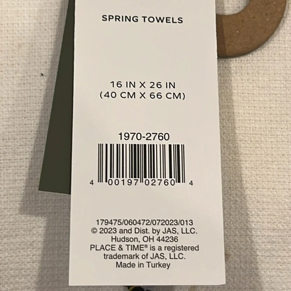 Set of 2 white kitchen towels with mushrooms